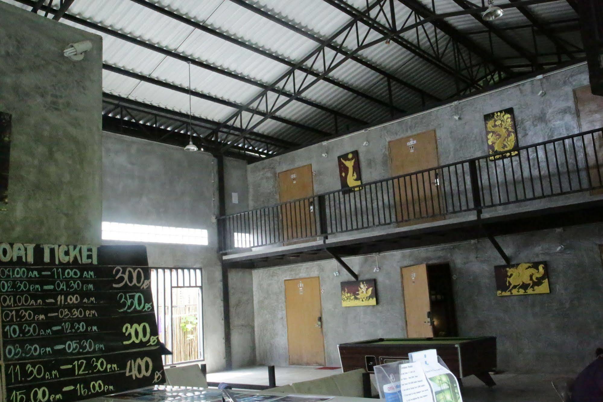 Oyo 585 Freedom Hostel @ Phi Phi Eksteriør bilde