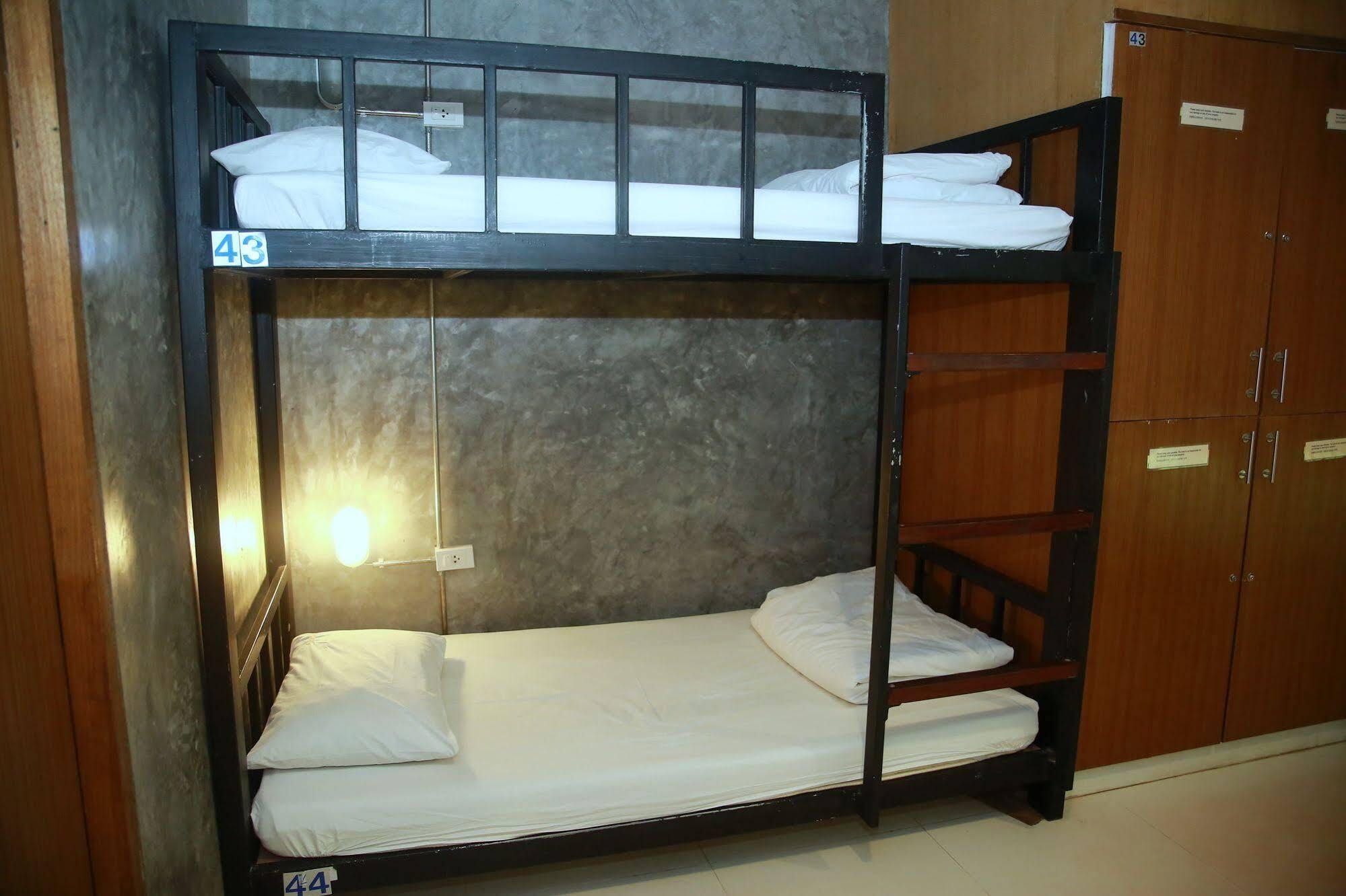 Oyo 585 Freedom Hostel @ Phi Phi Eksteriør bilde